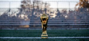 Copa do Mundo 2026 Nike apresenta camisa casual da Seleção Brasileira inspirada em goleiros históricos em nova coleção global